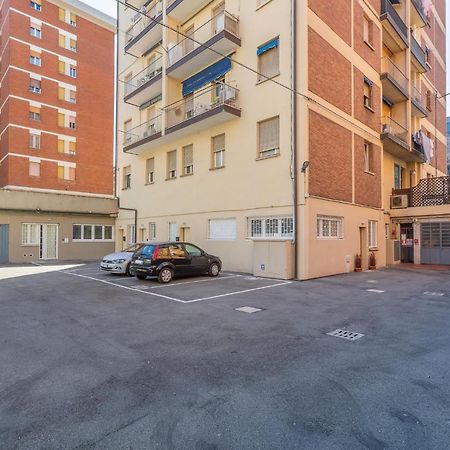 San Donato Fiere Essential Apartment W/Parking Bolonia Exterior foto