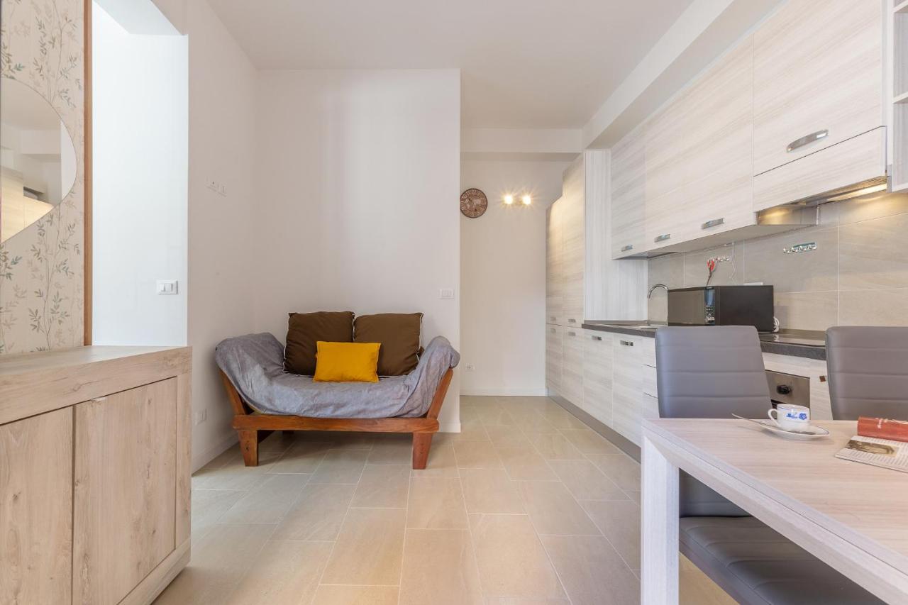 San Donato Fiere Essential Apartment W/Parking Bolonia Exterior foto