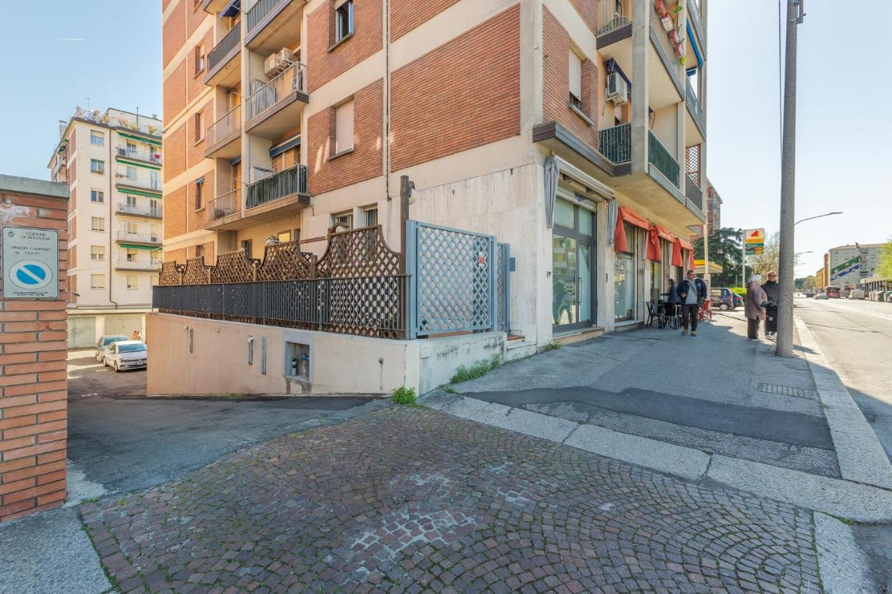 San Donato Fiere Essential Apartment W/Parking Bolonia Exterior foto